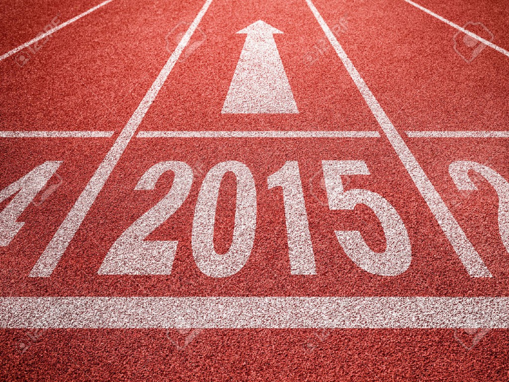 29039381-new-year-2015-diggits-on-sport-track-with-arrow-good-start-growing-business-concept